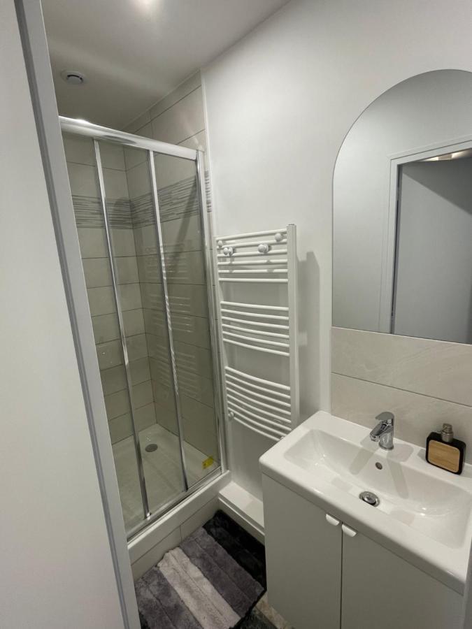 Joli T2, Terrasse Et Jardin, Ideal Pour Familles, A 15 Min De L'Aeroport Roissy Cdg Tremblay-en-France Esterno foto