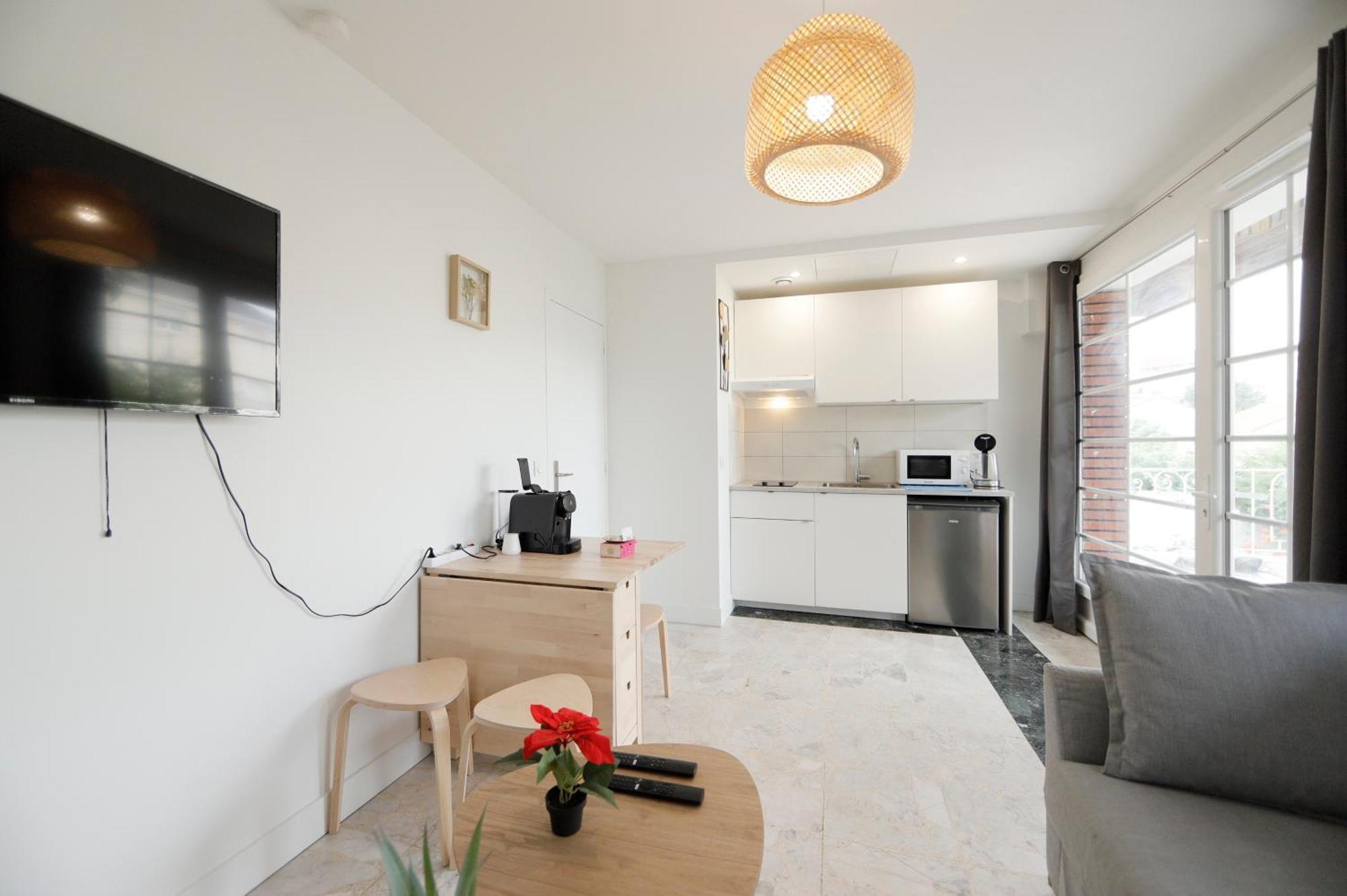 Joli T2, Terrasse Et Jardin, Ideal Pour Familles, A 15 Min De L'Aeroport Roissy Cdg Tremblay-en-France Esterno foto